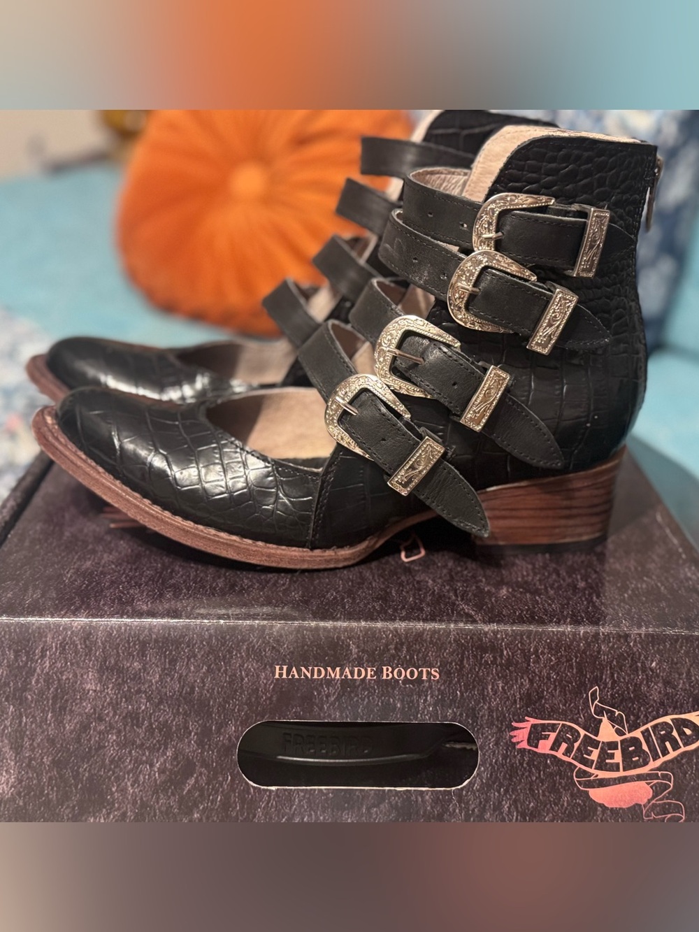 Freebird Scarlett Black Croc Size 9 Boots